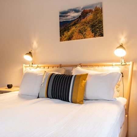 Guest House Rossy Триград Екстериор снимка