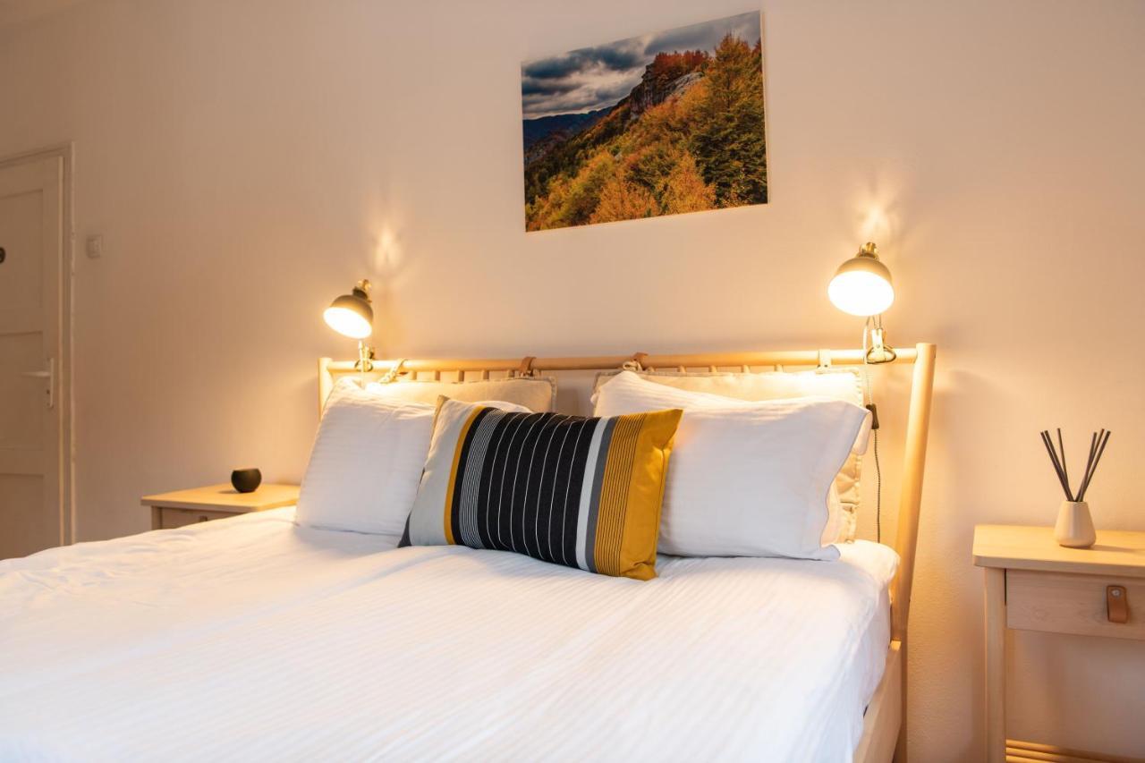 Guest House Rossy Триград Екстериор снимка