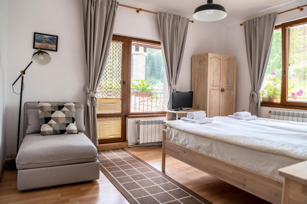Guest House Rossy Триград Екстериор снимка