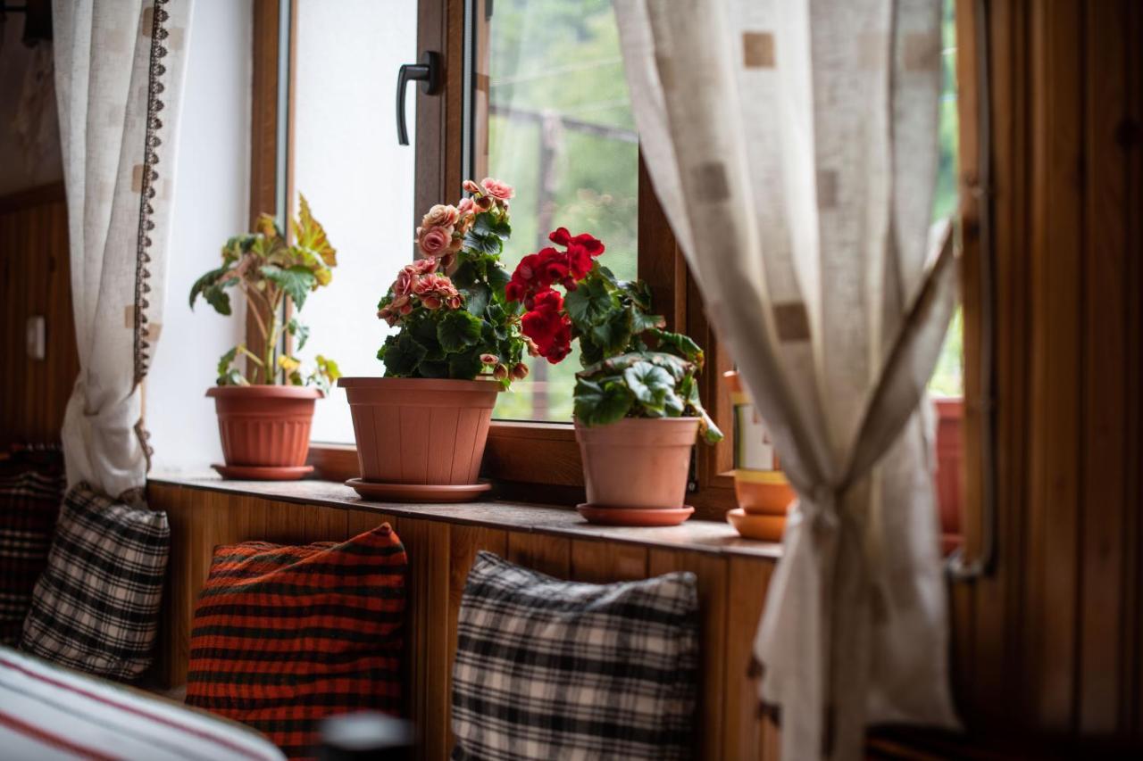 Guest House Rossy Триград Екстериор снимка