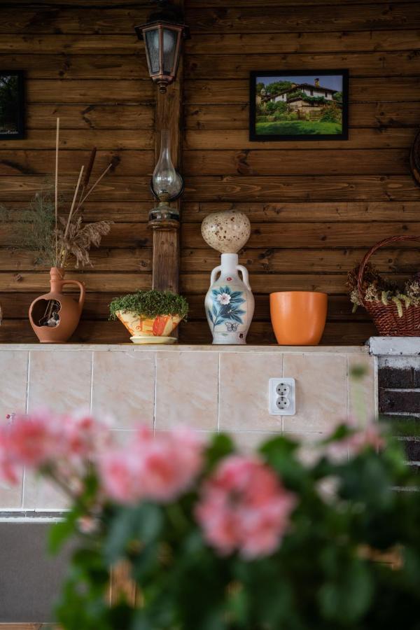 Guest House Rossy Триград Екстериор снимка